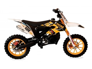 Descripcion: - 50 cc, 2 tiempos - Arranque con polea - Rodado: 250 x 10%u201D - Medidas: 1200 x 720 x 570 mm - Colores: Amarillo, azul, rojo, naranja, verde. GARANTIA 6 MESES.