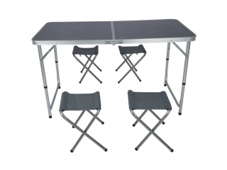 Si est&aacute;s buscando un juego de comedor para disfrutar al aire libre, este set de mesa y 4 bancos plegables es perfecto para ti. Ideal para picnics, camping o simplemente para disfrutar de un d&iacute;a soleado en el jard&iacute;n, este juego es pr&aacute;ctico y f&aacute;cil de trans