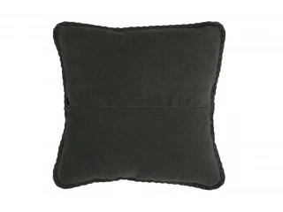 Dale un toque de estilo a tu hogar con este almohad&oacute;n decorativo de 45 x 45 cm en color caramelo. Su dise&ntilde;o cuadrado y textura suave lo convierten en la pieza perfecta para a&ntilde;adir comodidad y un toque de calidez a tu living o dormitorio. Ideal para comple