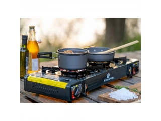 Preparate para tus aventuras al aire libre con el Anafe a gas port&aacute;til camping de 2 hornallas! Ideal para tus escapadas, este anafe Klimber en color gris te permitir&aacute; cocinar tus comidas favoritas donde sea que vayas. &iexcl;Disfrut&aacute; de la libertad de cocinar a