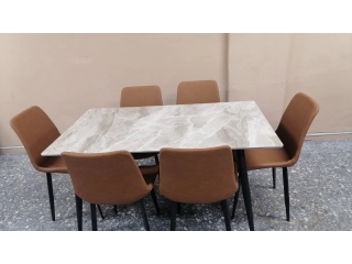 Mesa 100% metal Tapa en MARMOL. 6 SILLAS 100% TAPIZADAS EN TELA Reforzadas. Mesa 100% metal Tapa en MARMOL. 6 SILLAS 100% TAPIZADAS EN TELA Reforzadas.