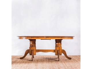 MESA DE COMEDOR OVAL SANDY  &middot;Mesa de comedor oval con doble pedestal.  &middot;Confeccionada en madera maciza natural de gomero malayo. &middot;Medidas 150 x 90 x 74 alt.