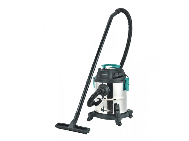 Descripción: Bidón en acero inoxidable capacidad 20 litros Función soplado Largo de cable 4.5 mts. Cepillo ancho de piso Incluye boquilla para juntas y cepillo multiuso Manguera flexible 2 tubos prolongadores Filtro permanente lavable Ruedas para fácil tr